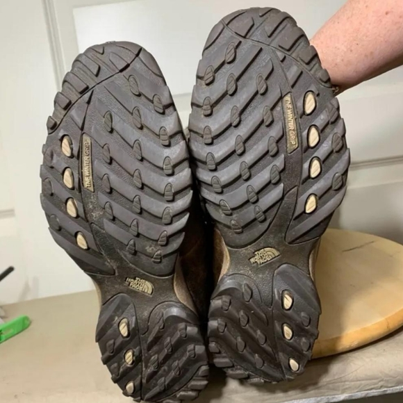 North Face Boots - Picture 9 of 11